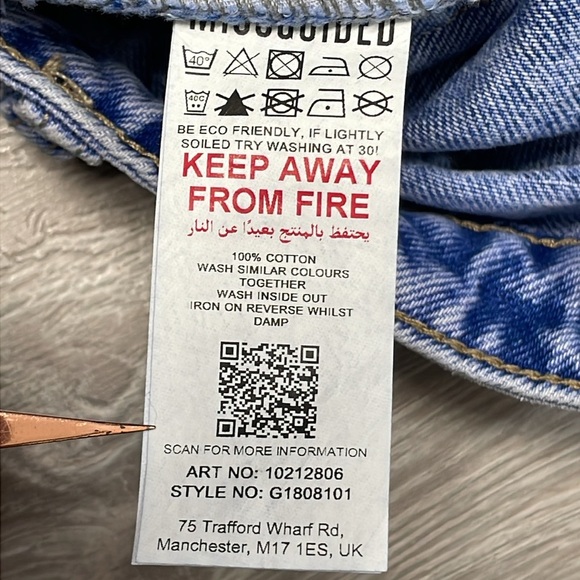 NWT Missguided Wrath Highwaisted Split Hem Straight Leg Denim Jeans 2 Long - Picture 13 of 16